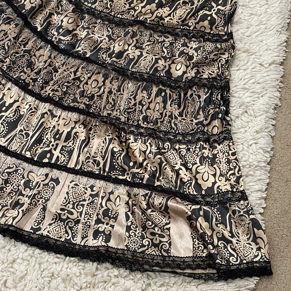 New direction women’s skirt size L green & Cream  tiered satin & lace ¥ - Picture 5 of 10